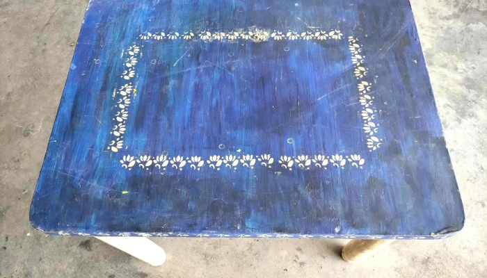 Mesa Ratona Tapa Azul Patas Blancas -  2 - 17-06-2021