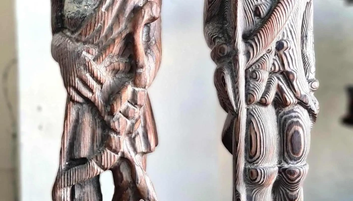 Par de tallas madera pino soldados romanos