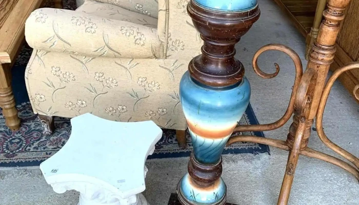 Pedestal 0,40 Alto Y Pedestal De Madera Y Mayolica C/ Carcoma