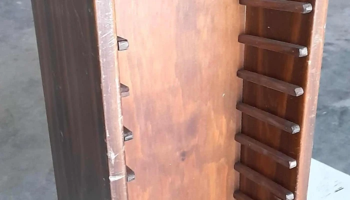 porta Cd en pino