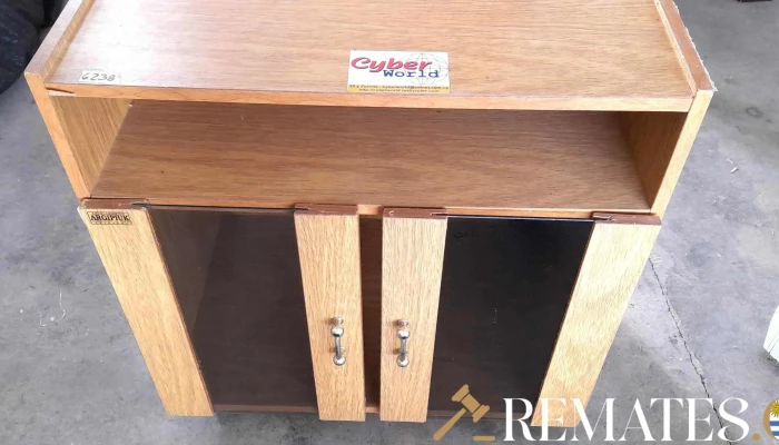 Rack De Tv Con 2 Puertas Y Estante En M 2 - 17-06-2021
