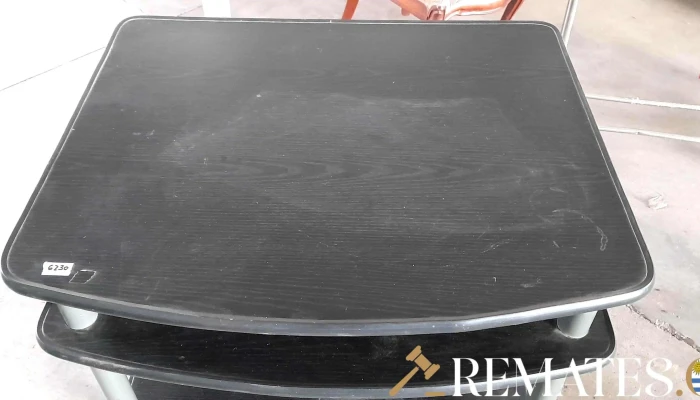 Rack De Tv Negro Con Ruedas Y Estante -  3 - 17-06-2021