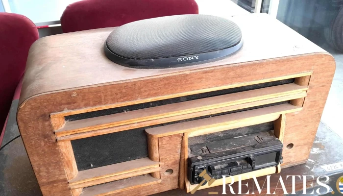radio caja de madera