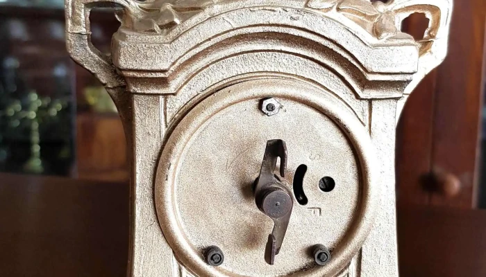 Reloj De Mesa Art Nouveau Cuerpo Metal F 3 - 17-06-2021