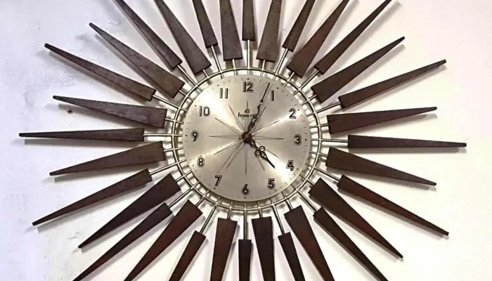 Reloj Ferretti centro metal y rayos madera