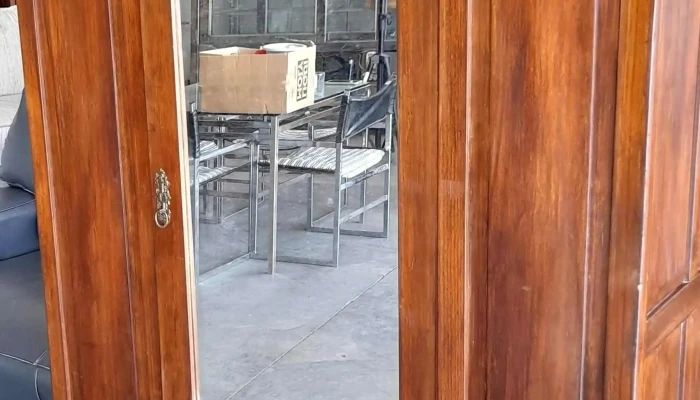 Ropero en pino con una puerta espejada y 1 cajón