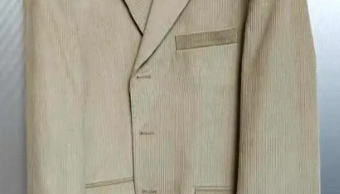 Saco deportivo en pana talle 50, color beige
