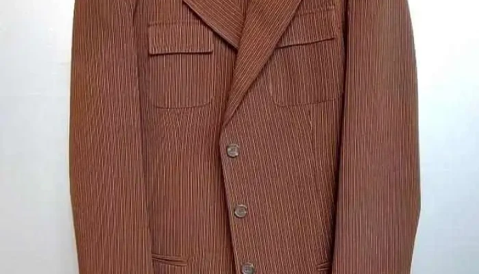 Saco y pantalón de dama de paño lana, color violeta, talle 38