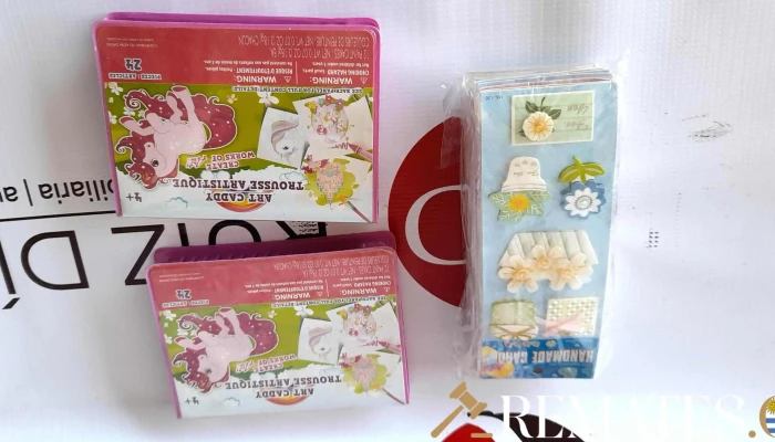 Set De 12 Stiker Y 2 Cajas De Pinturas -  1 - 17-06-2021