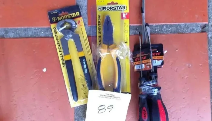 set destornilladores + tenaza + pinza