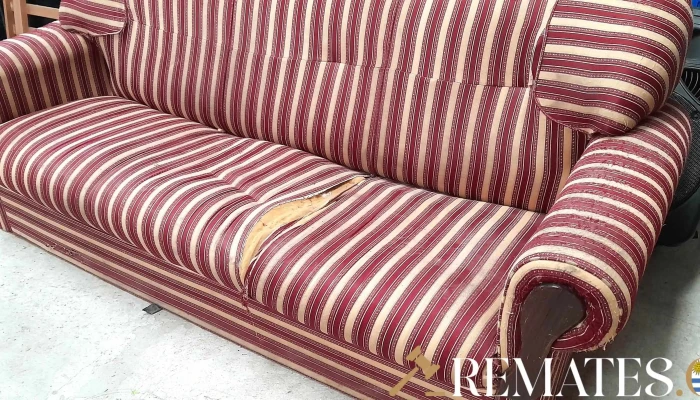 Sofa De 3 Cuerpos Tapizado A Rallas Rojo 1 - 17-06-2021