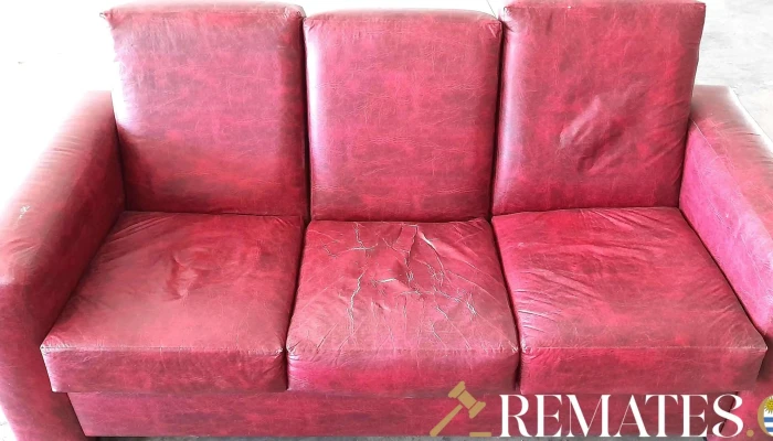 sofa rojo dde 3 cuerpos en cuerina rojo