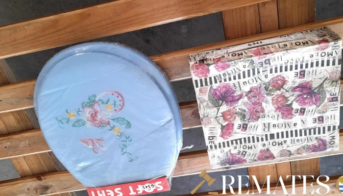 Tapa Water Y Valija Vintage Chica